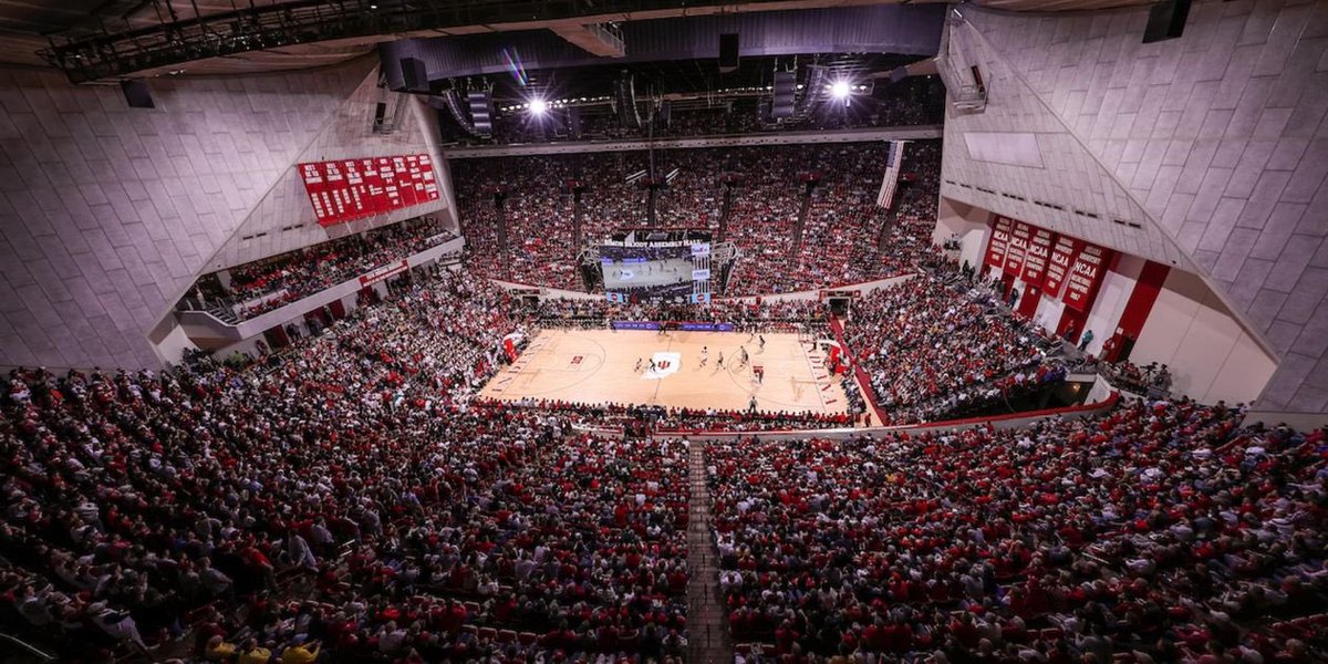 Indiana will be hosting a watch party for the National Championship game on Monday night in their basketball arena 🏟️