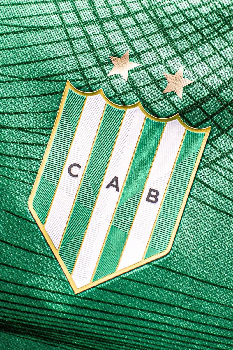 #Banfield 🇳🇬 | Ahí va un poco de información:

- Mañana en reunión de CD se van a definir los últimos detalles del evento por el aniversario.

- La camiseta por los 130 años se lanza ese mismo día, con un flamante y especial logo.

- Ningún amistoso en vista. Está sujeto al