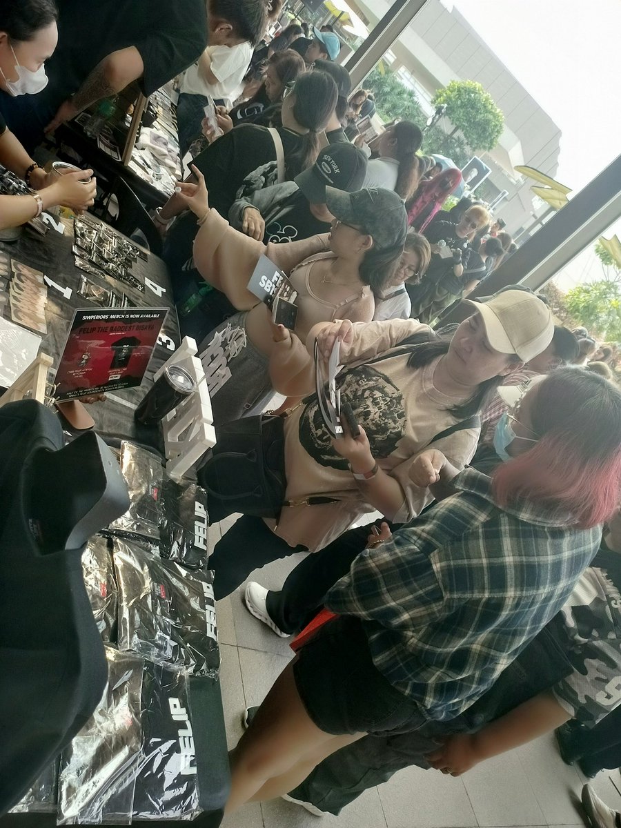 _siwperiors's tweet photo. Thank you to everyone who visited our booth, purchased our unofficial merch, and received our freebies. We truly hope you enjoyed what we prepared for you. ☺️

We will be selling our remaining items from the event online, so please stay tuned for our next post with the full details.

Special thanks to @casa_sinag and @team_superiors for allowing us to be part of such a memorable event. We hope to see you again at the next event! 💙✨

#FELIP #SB19_KEN
#KaarawanNiSB19Ken