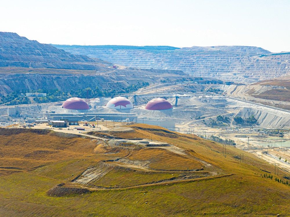 VancouverSun's tweet image. Mineral explorers call on B.C. for 'substantive' changes to Indigenous rights law vancouversun.com/business/miner…