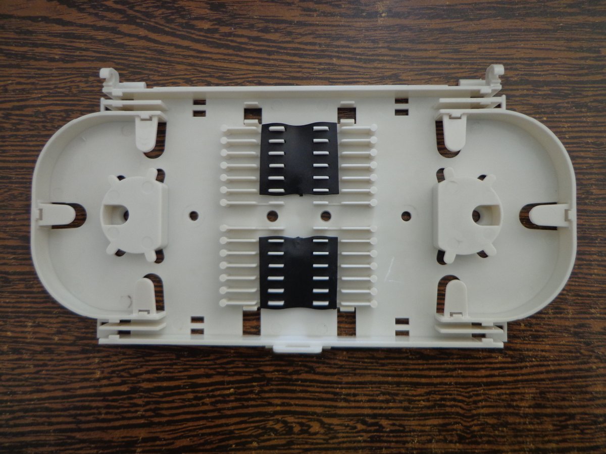 RikaNing222598's tweet image. Fiber Optical Splice Tray 24 Cores Splice Cassette for Fiber Optic Splice Closure

Specification: 
Model: OST-010G
Capacity: 24 cores
Material: ABS plastic, transparent cover
Dimension: 223.5x116.2x12.2mm 
Color: White or Black

#faceplate #wallsocket #fiberoptic #telecom #ftth