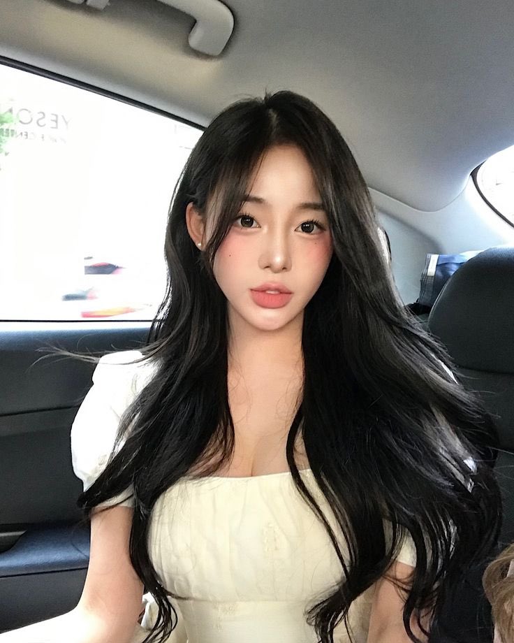 noctclair's tweet image. so pretty my wifey. 🤍