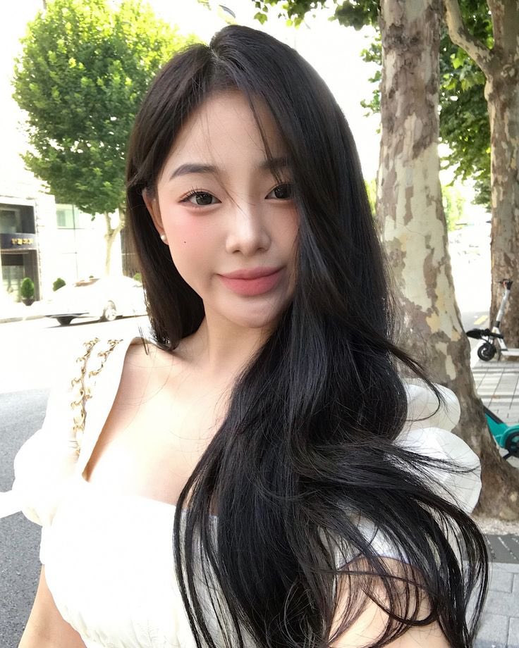 noctclair's tweet image. so pretty my wifey. 🤍