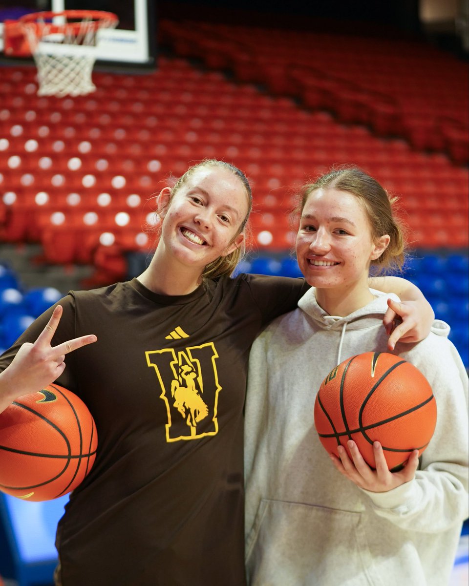 Wyoming Cowgirl Basketball tweet media