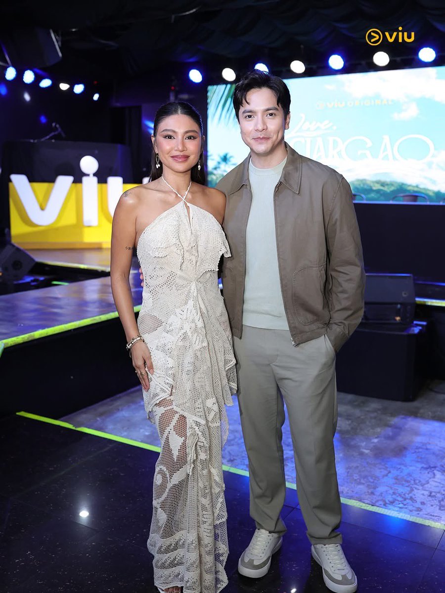 NaddictsOfc's tweet image. ASIA'S MULTIMEDIA STAR MEETS THE PRESIDENT! 😍

Alden Richards and Nadine Lustre are teaming up for their biggest upcoming series yet. The Siargao Magic gets real this 2026. Love, Siargao, coming soon only on Viu! ❤️🌊

#LoveSiargao #ViuOriginal #NadineLustre #AldenRichards 

📷…