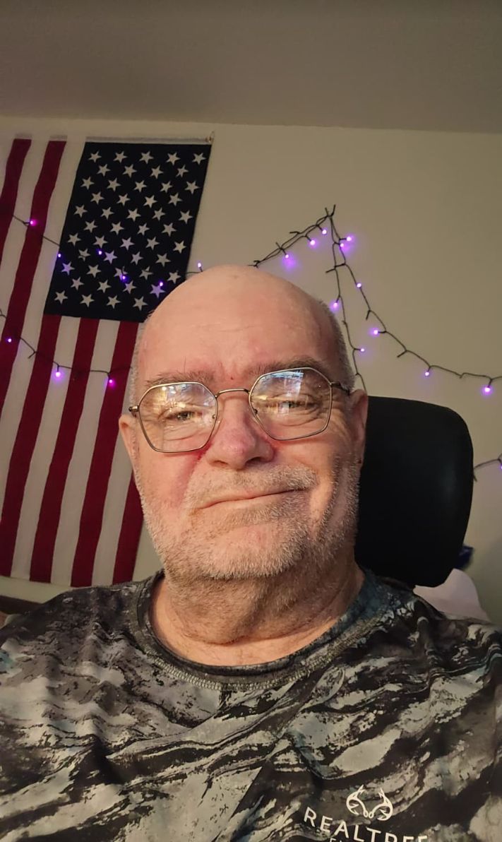 PatrickWilic3's tweet photo. My New glasses 
How did I look like?? https://t.co/i0QqgS8aGA