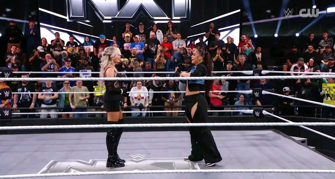 iboboprince336's tweet photo. Blake Monroe comes out and rants about all of her grievances, but she is cut off by the returning Jaida Parker. Jaida Parker unceremoniously tosses Blake out of the ring and steals her spotlight. #WWENXT #BlakeMonroe #JaidaParker #WrestlingDrama #NXTShowdown https://t.co/r0bRoLAam3