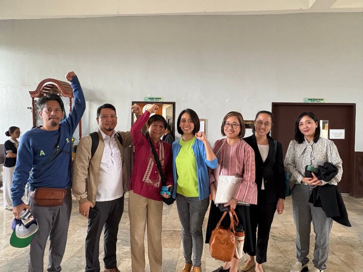 altermidya's tweet image. AMANDA ECHANIS, ACQUITTED

Matapos ang higit limang taong pagkakakulong, ibinasura na ang mga kasong illegal possession of firearms and explosives na isinampa sa peasant organizer na si Amanda Echanis.

Inaresto si Echanis sa kanilang bahay noong December 2, 2020, habang…