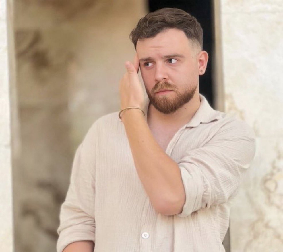 longlosthills's tweet image. What time is the dawn adhan in tehran time? I can't sleep. Erfan Soltani…

+ the Islamic regime executes prisoners before the dawn adhan(call for prayers). This is their religion.He was arrested during the protests and was quickly sentenced to death in just a few days, without a…