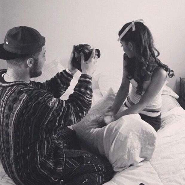 cambeserious's tweet image. Ariana Grande opens up on a new podcast about how Mac Miller helped her step away from Cat Valentine and into her own R&amp;amp;B/pop sound:

“I’ve never talked about this, but actually Malcolm, who you might know as Mac, encouraged me to be myself (…) embrace my brown hair and make…