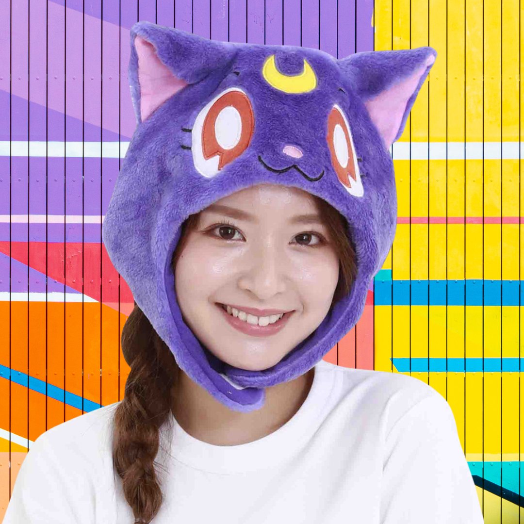 Soft, plush, and instantly iconic, the Luna Kigurumi Hat by SAZAC adds a playful edge to any outfit whether you’re lounging, snapping pics, or heading out with a little extra confidence 🌙✨

Shop now. kigurumi-shop.com/luna-kigurumi-…