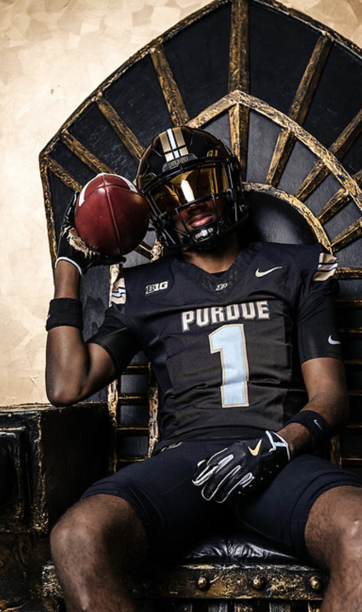 1DeeHenry's tweet photo. Appreciate @Coach__Lal &amp; @CoachCJCole for the great visit to Purdue I enjoyed the great hospitality in West Lafeyette 💯 https://t.co/Wf0zYSWwZo