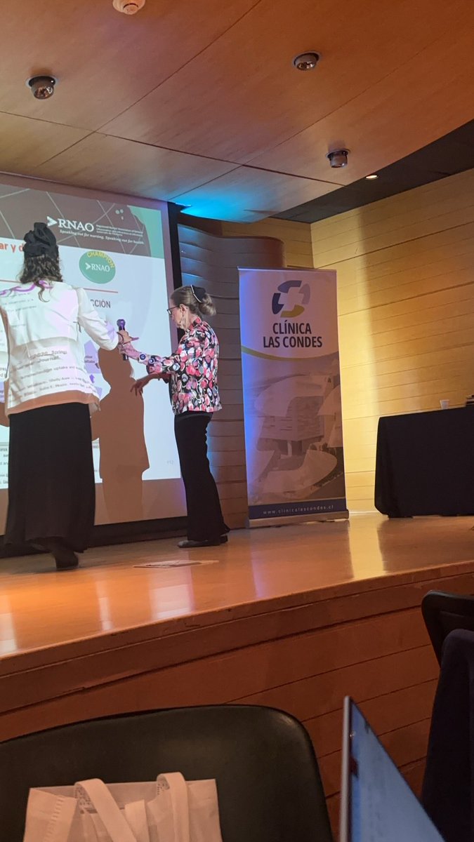 Sasilv's tweet photo. Resumen de estos dos días! Compartir con gente genial! Aprender, capacitarnos y mirar todos hacia el mismo horizonte, que grande eres @DorisGrinspun y todo lo que has hecho en @RNAO y compartir todo eso con nosotros y muchos más!
#BPSOCLC #champion #RNAO #RNAOCLC @RNAO https://t.co/Tzg6JGKJnH
