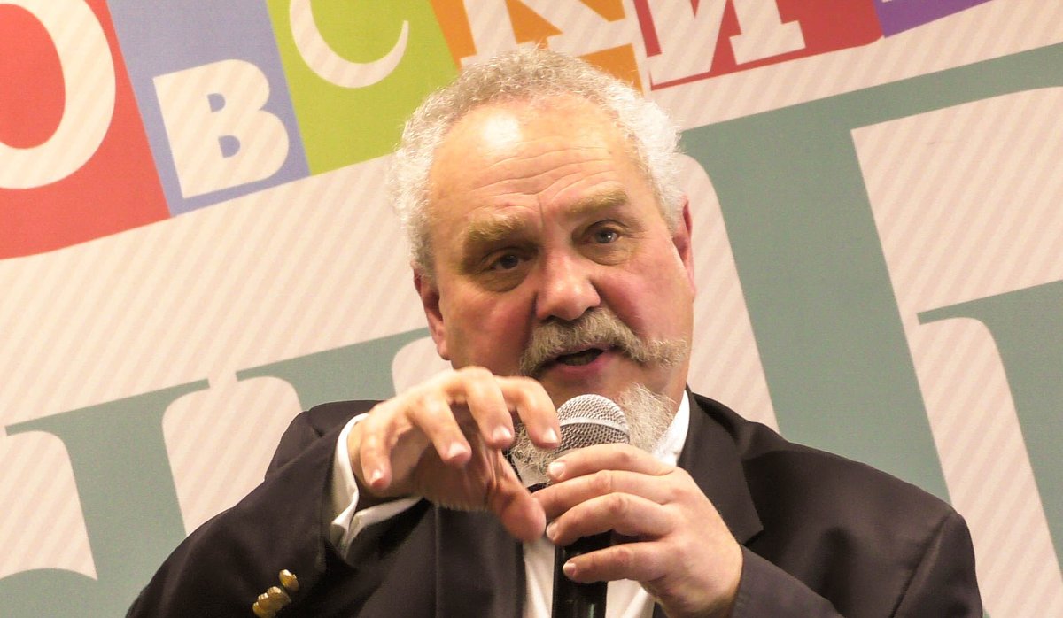 NAFO_Hungary's tweet image. „Oroszország mindent elvesztített. Mindent. Elvesztette a háborút.”

"A háború elveszett. Ezt nyugodtan mondhatod az ellenfélnek is. A háború minden tekintetben elveszett. Elveszett a harctéren. Sehová sem jutottak el: se Harkivba, se Kijivbe, pláne nem Lvivbe. Sehová sem értek…