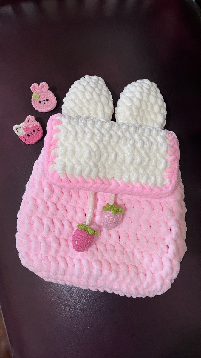 ur___enough's tweet image. backpack imupp🤭💖