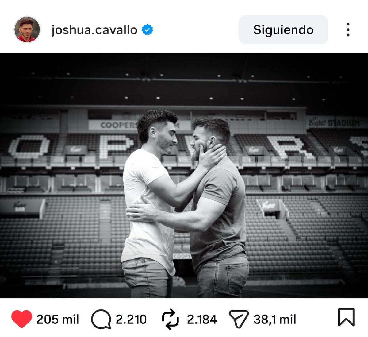 loverboyrozy's tweet image. i'm fucking crying