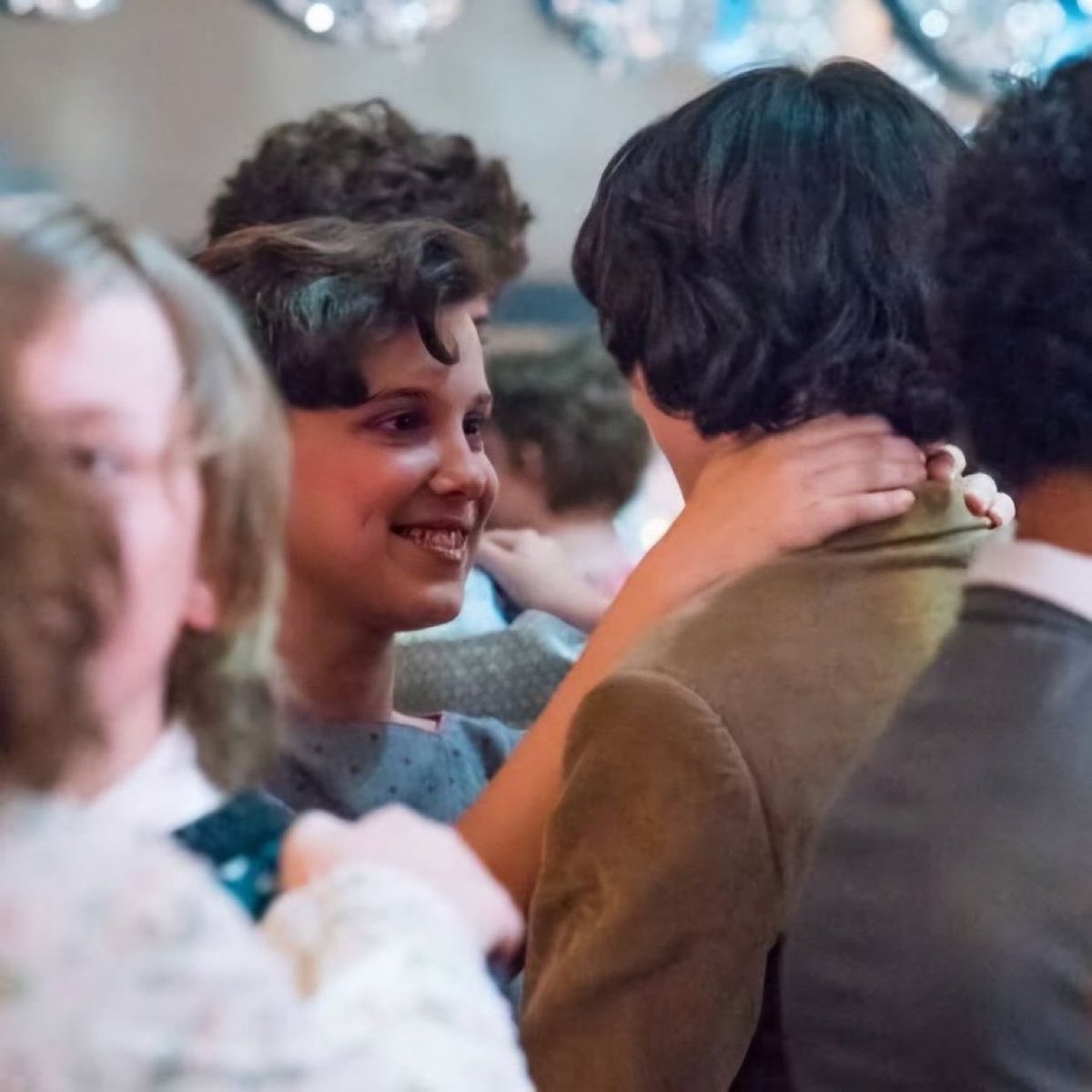this is probably the bts where finn said “i’m going for it” before mike kisses el, that’s why millie was smiling so big 🥹