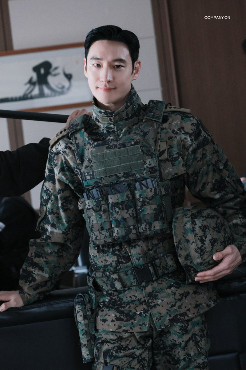 kdrama_menfess's tweet image. •kdm• IZIIIINNN, MINAT.