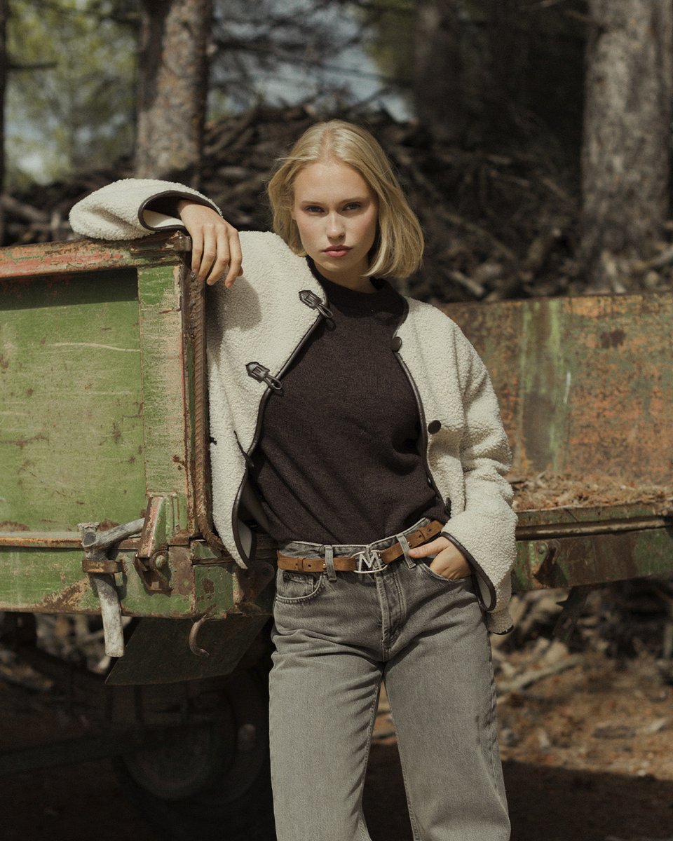 Juega con los accesorios para dar personalidad a cualquier look, porque incluso un cinturón puede ser la pieza clave de tu outfit de hoy.

Consigue el cinturón BEGONTE en nuestra tienda online🛍️ goo.su/pgj6p

#pedromiralles #pmlover #acccesories #complementos