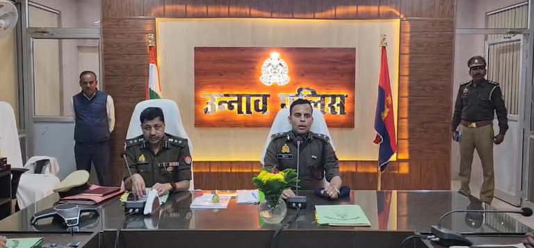 bstvlive's tweet photo. उन्नाव : उन्नाव पहुंचे लखनऊ रेंज आईजी
➡ आईजी ने पुलिस लाइन का निरीक्षण किया
➡ 10 जीवन वाहिनी बाइक को हरी झंडी दिखाई
➡ सभी सीओ के साथ अपराध की समीक्षा की
#Unnao #PoliceInspection #IGVisit @unnaopolice https://t.co/z2zjxUYujo