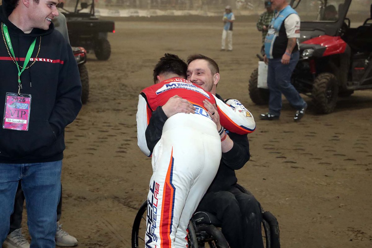 KevinSwindell's tweet photo. I would love to say I didn’t expect it to go this well but part of me knew there was a decent chance it would. Kid did damn near everything right all night. Couldn’t be prouder. https://t.co/BhCovvaNG6