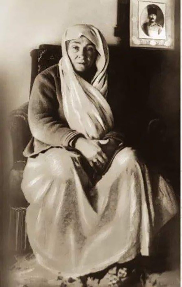 Bir milletin kaderine yön veren büyük bir lideri yetiştiren değerli anne Zübeyde Hanım’ı, vefatının yıl dönümünde sevgi, saygı ve rahmetle anıyorum. 🌹