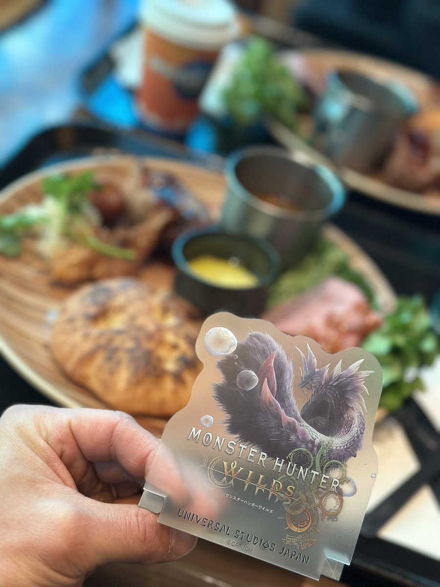 タマミツネ！
モリバーの宴中はたまに英雄の証流れるんだね✨