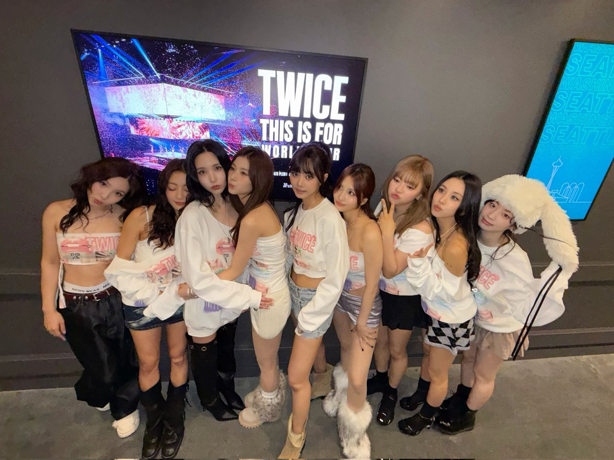 JYPETWICE's tweet image. TWICE &amp;lt;THIS IS FOR&amp;gt; WORLD TOUR IN SEATTLE - Day 1

Tonight was all about the connection.
Seattle ONCE, thank you for sharing this moment with us 💕

#TWICE #트와이스 #THISISFOR
#TWICE_THISISFOR_WORLD_TOUR
#TWICE_THISISFOR_WORLD_TOUR_IN_SEATTLE