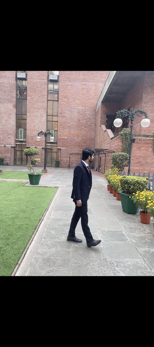 ImranNafees019's tweet photo. At India Habitat Centre https://t.co/JrC6uTIwyt