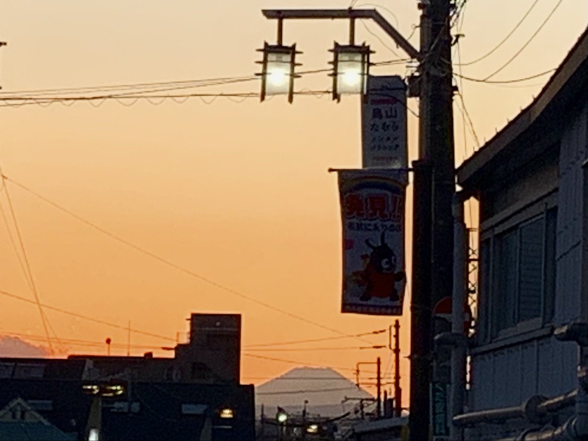 いつもの駅の違う場所からご褒美富士山