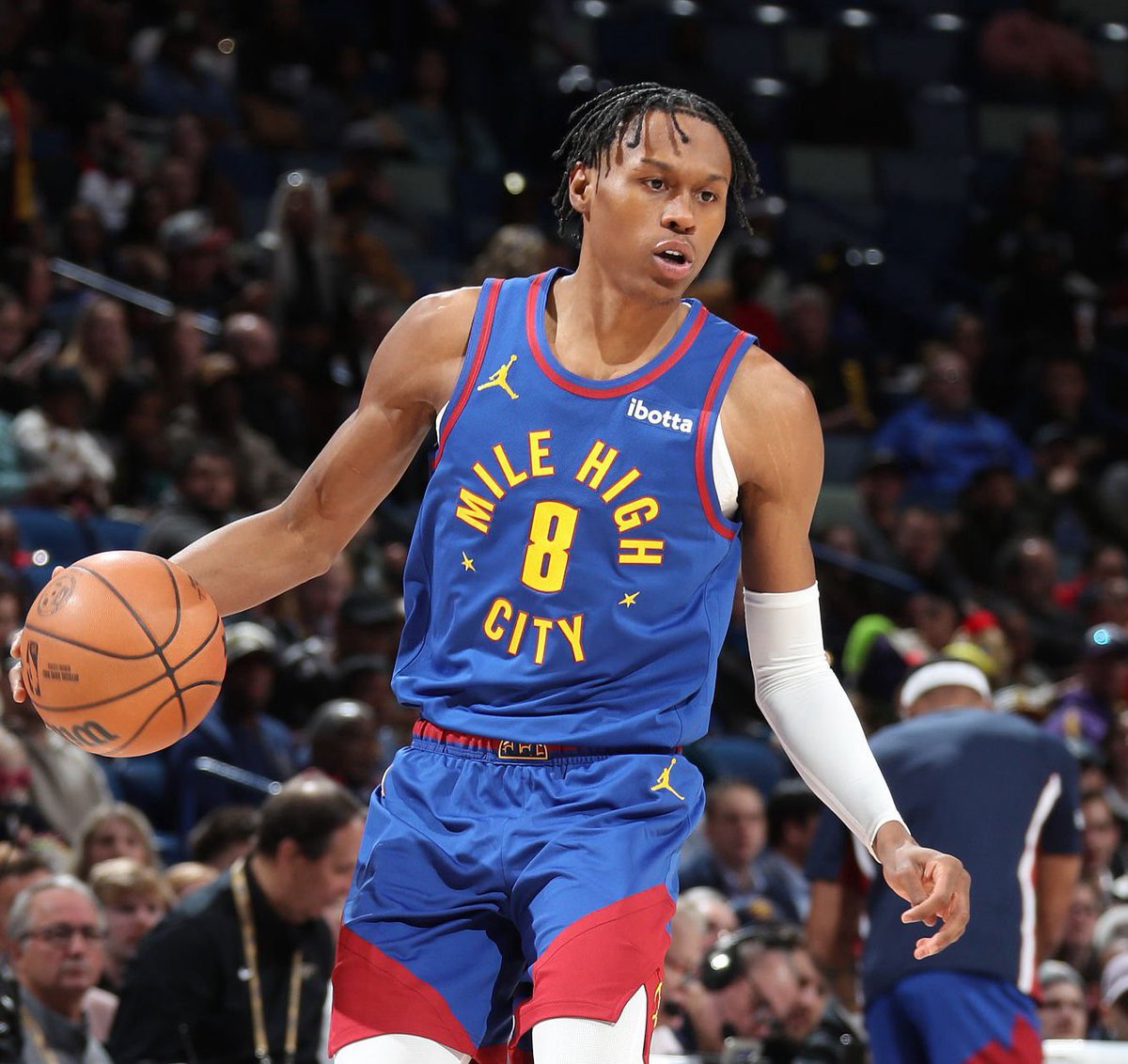 UsherNBA's tweet photo. Peyton Watson over his last 8 games:

24.6 PPG
61.6% TS
6.9 RPG
3.3 APG
1.3 SPG
1.1 BPG https://t.co/1OJqx4uO6t