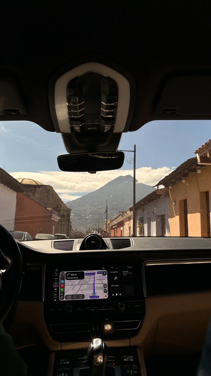 patsyalvaradoo's tweet image. El feeling de la Antigua me encanta tanto 🦢🌺🤎🐚🌟