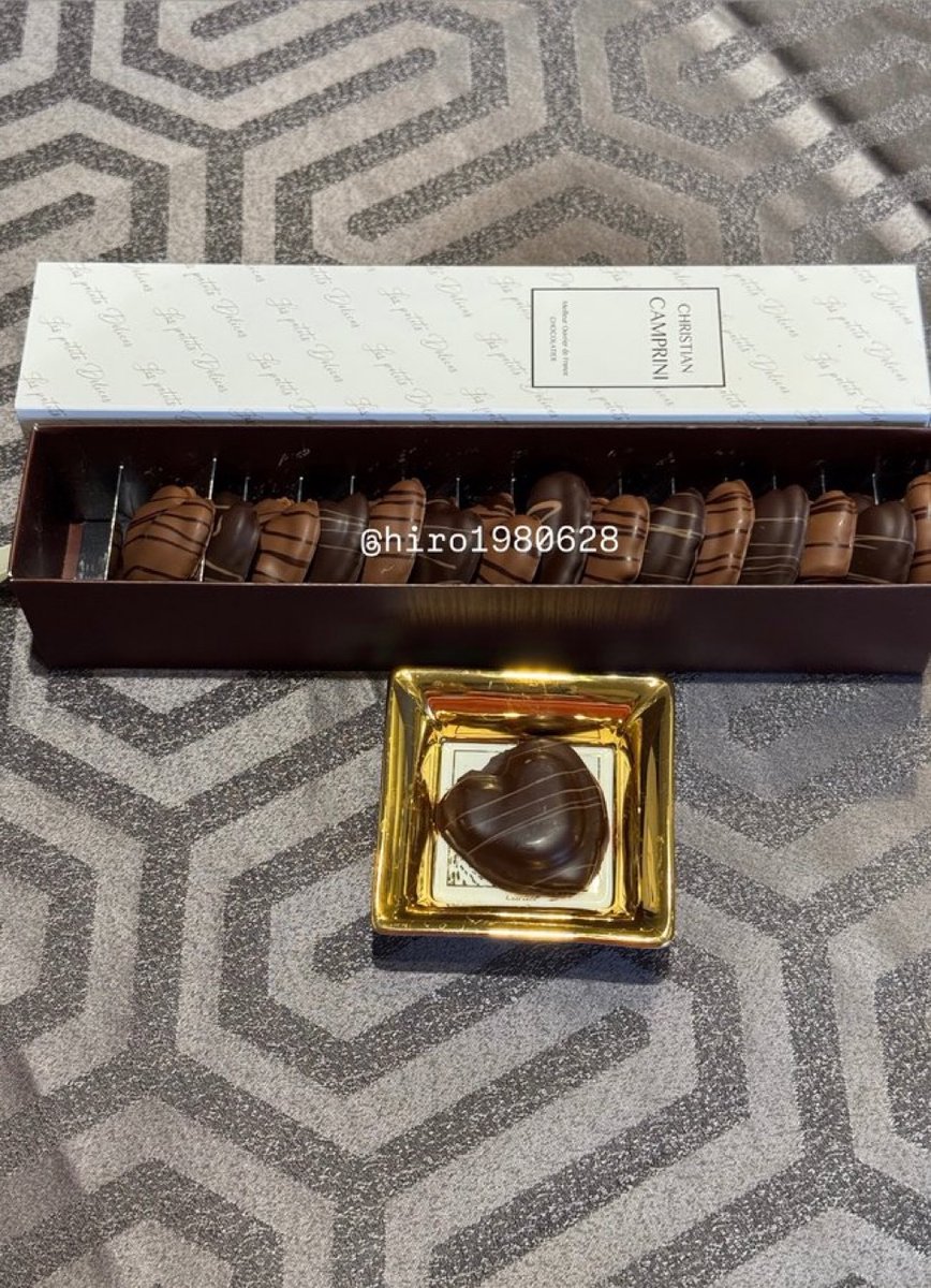 サロン・デュ・ショコラの看板商品であるクリスチャン・カンプリニは数