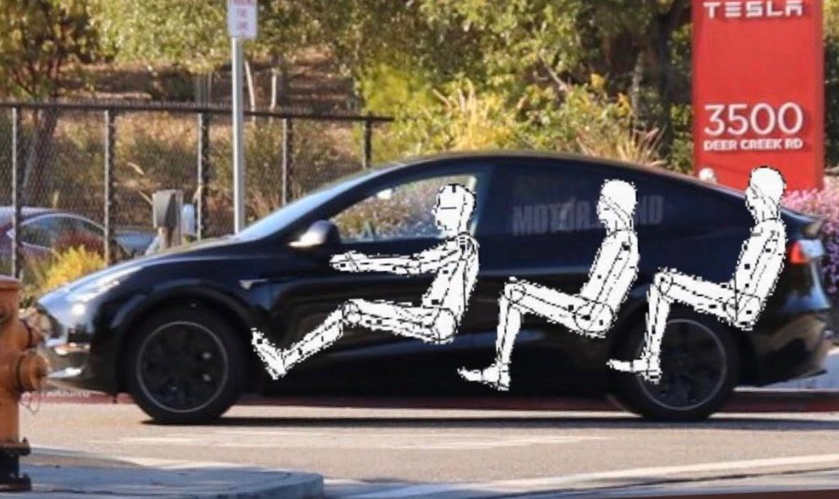 BradMunchen's tweet photo. No it doesn't. 🤣

$TSLA https://t.co/K9SqjvJYhV
