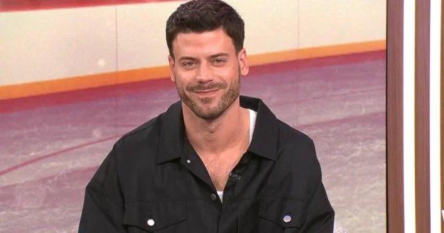 BuzzingPop's tweet image. François Arnaud tells Gayle King that his manager warned a “random” mini-series like ‘Heated Rivalry’ wouldn’t lead to bigger roles: 

“Well, I'm with different managers now."