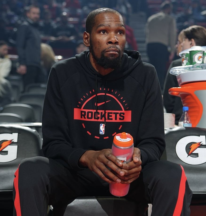 PolymarketHoops's tweet image. Kevin Durant in 2026:

28.6 PPG
7.1 RPG
5.1 APG
2.4 3PM
61.2% TS

Timeless.