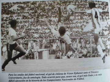 14 enero 1981, estadio 9 de Mayo, Machala, 3er partido final, Barcelona 3 (Víctor Ephanor, Ney, Mario Tenorio) Técnico Universitario 0, el ídolo del Astillero campeón nacional 1980, la tarde de la mítica chilena del "Artista" Ephanor  #HistoriaCampeonatosEcuatorianos
