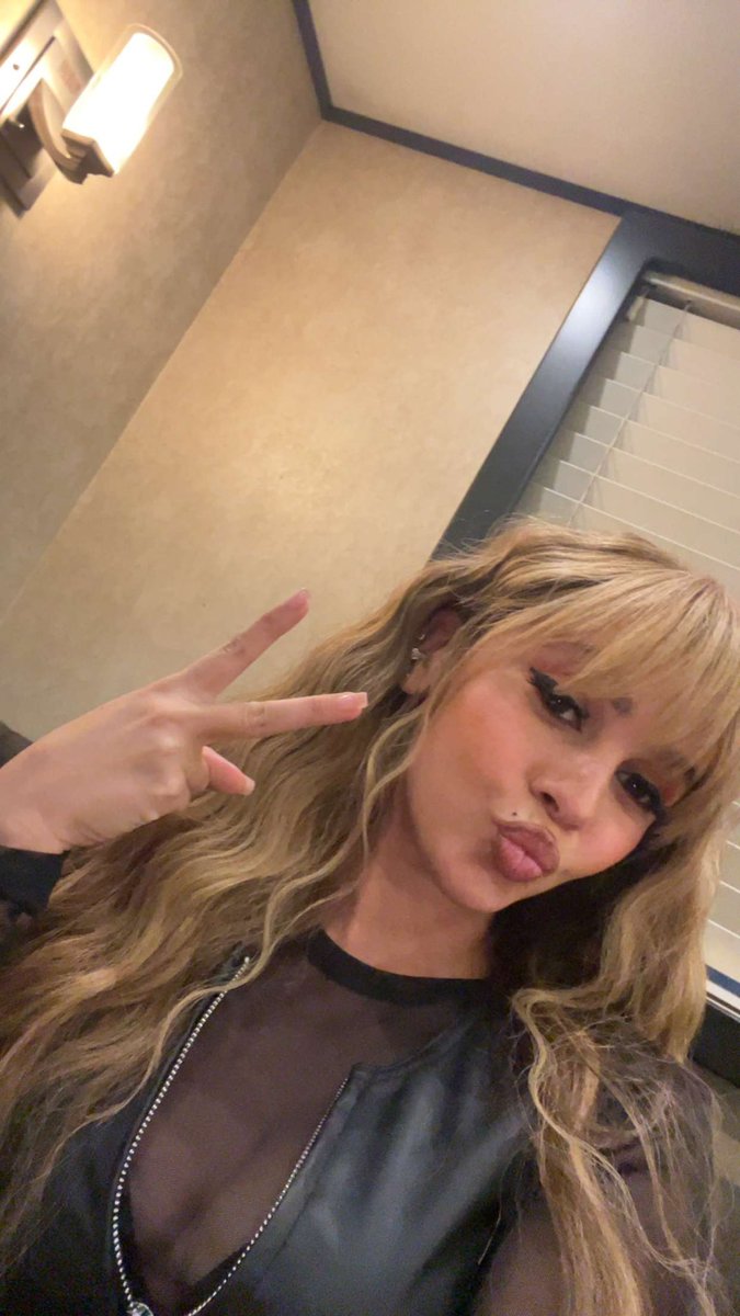 Vanessa Morgan Brasil tweet media
