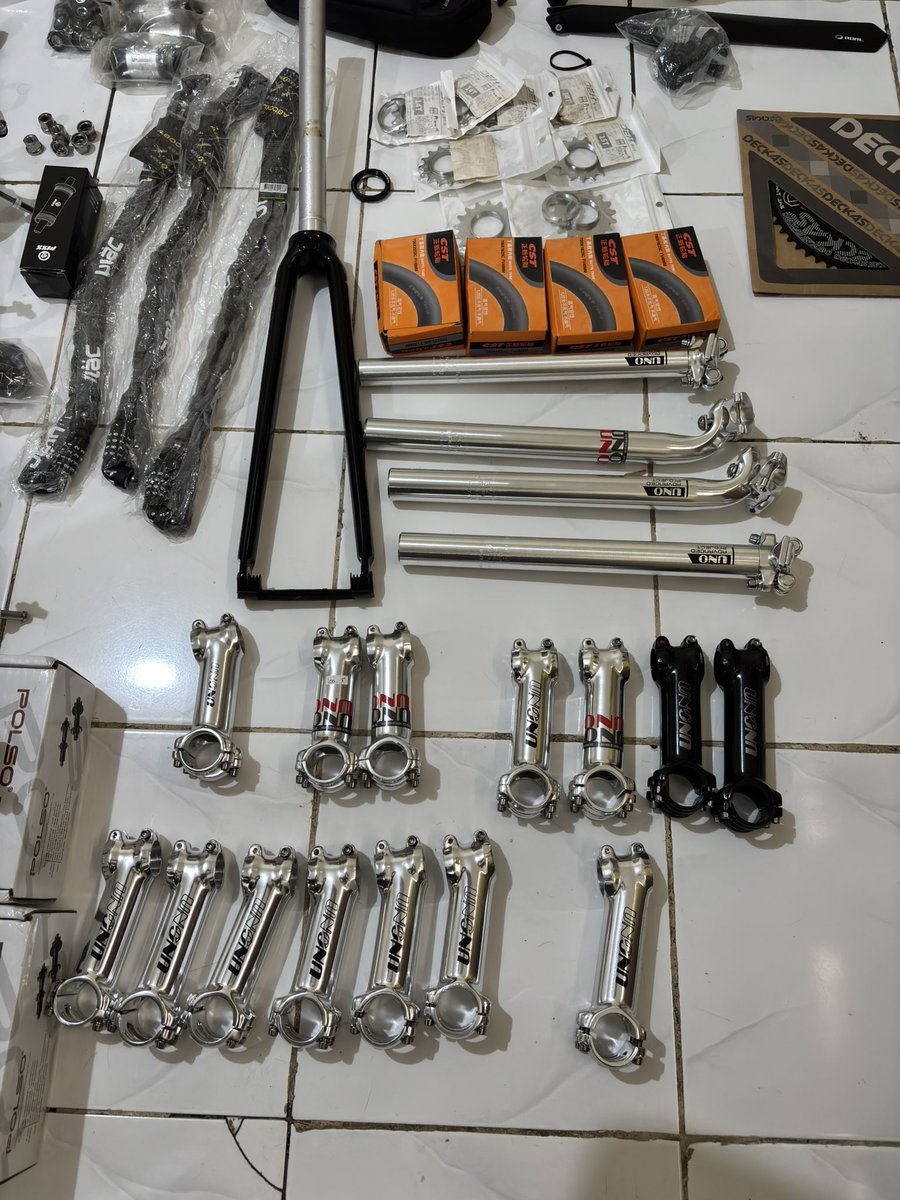 waterbasedman's tweet photo. #fnfjb sudah pensiun jualan mau mengosongkan gudang,
Utamakan cod pesanggrahan, bintaro, jaksel dan transfer langsung, karna market place biaya jasanya banyak banget berikut listnya.

Dropbar unosilver chrome lebar 40cm 190k
Dropbar zipp service course sl70 42cm 750k https://t.co/5XLHdCieGW