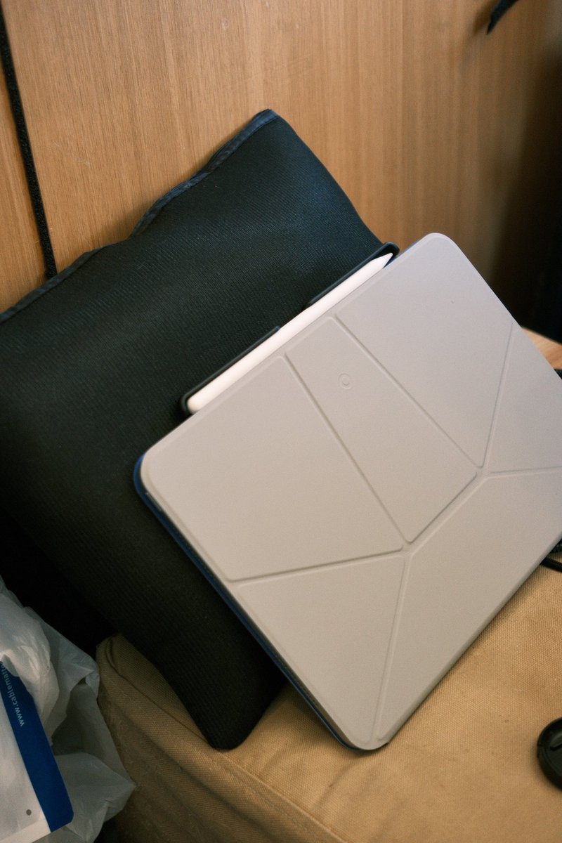 来週NAMM SHOWに行くので今自分に出来る限りの最小構成を作ってみた。これで4ch。音作りはiPadで！重さ的にも本当身体に優しい😂去年作ってもらったアンフィニさんのヘッドアンプのおかげで音もめちゃいいです！
ちなみに、、モバイルバッテリーでも動作します笑
頑張ってくるぞー！😇🙌