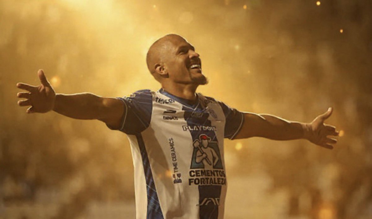No compares las vitrinas, no compares la afición, te colgaste de los #tuzos pa volver a ser <a href="/clubleonfc/">Club León</a>