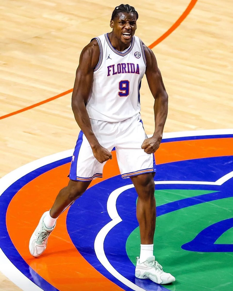 IsaacEdelman's tweet image. Rueben Chinyelu recorded his 9th double-double of the season tonight against Oklahoma 😳 

Season-high 19 points (ties a career-high)
12 rebounds (7th game this season with 12+ rebounds) 

On pace be the first Gator in 50 years to average double-figure rebounds.

SEC Defensive…