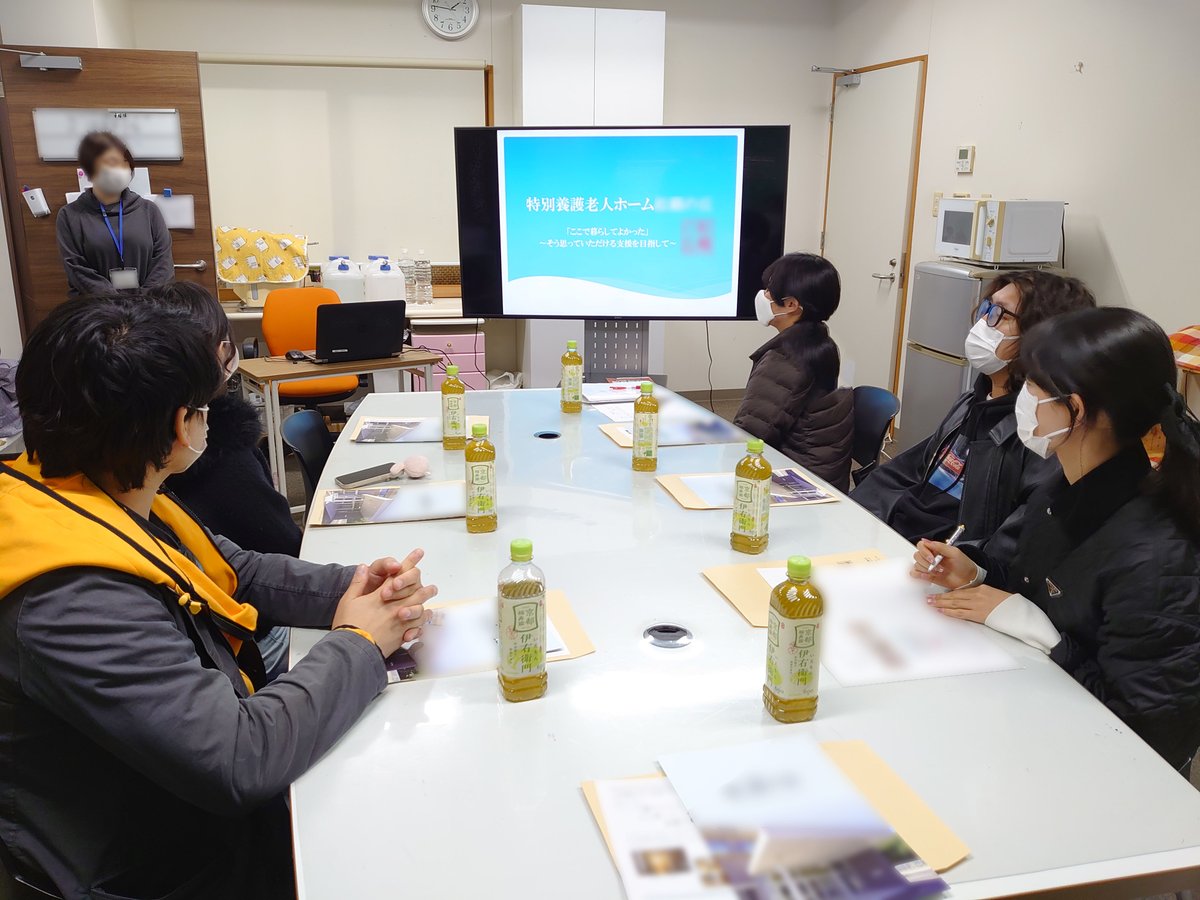 CisPharmacy's tweet photo. 早期体験学習として介護施設を訪問しました ｜ 千葉科学大学 https://t.co/y1b9siurKH https://t.co/Bsigmvyw9N