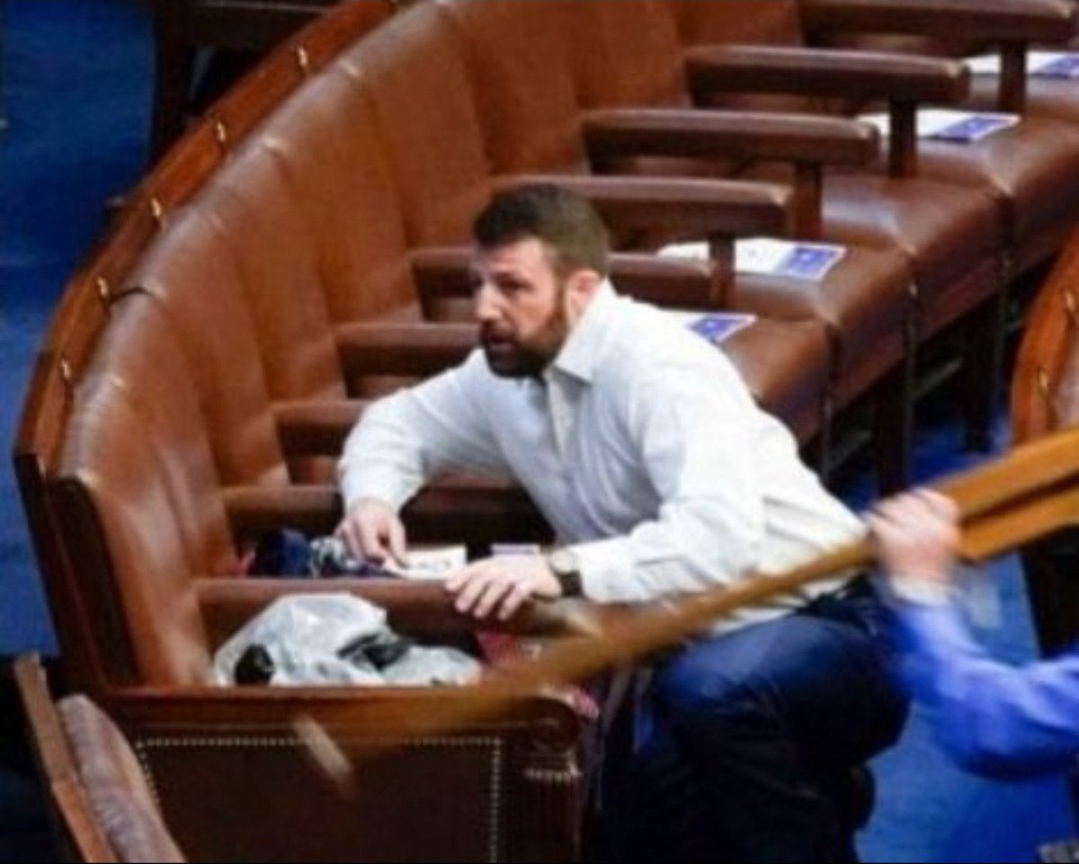 Steve_Beans's tweet image. “Oh and I also support our government killing protestors too. So long as they’re not J6 protesters though. They’re my friends as you can see from me prepping to greet them”