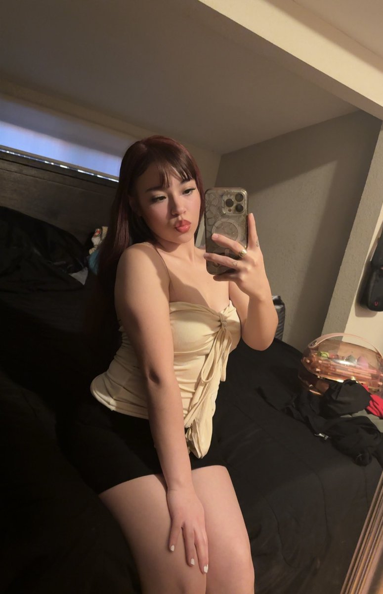 lexibenji_'s tweet photo. 🍒🍒 #Latina #gueritas #petite #porquequiero https://t.co/cd7SM1X2gk