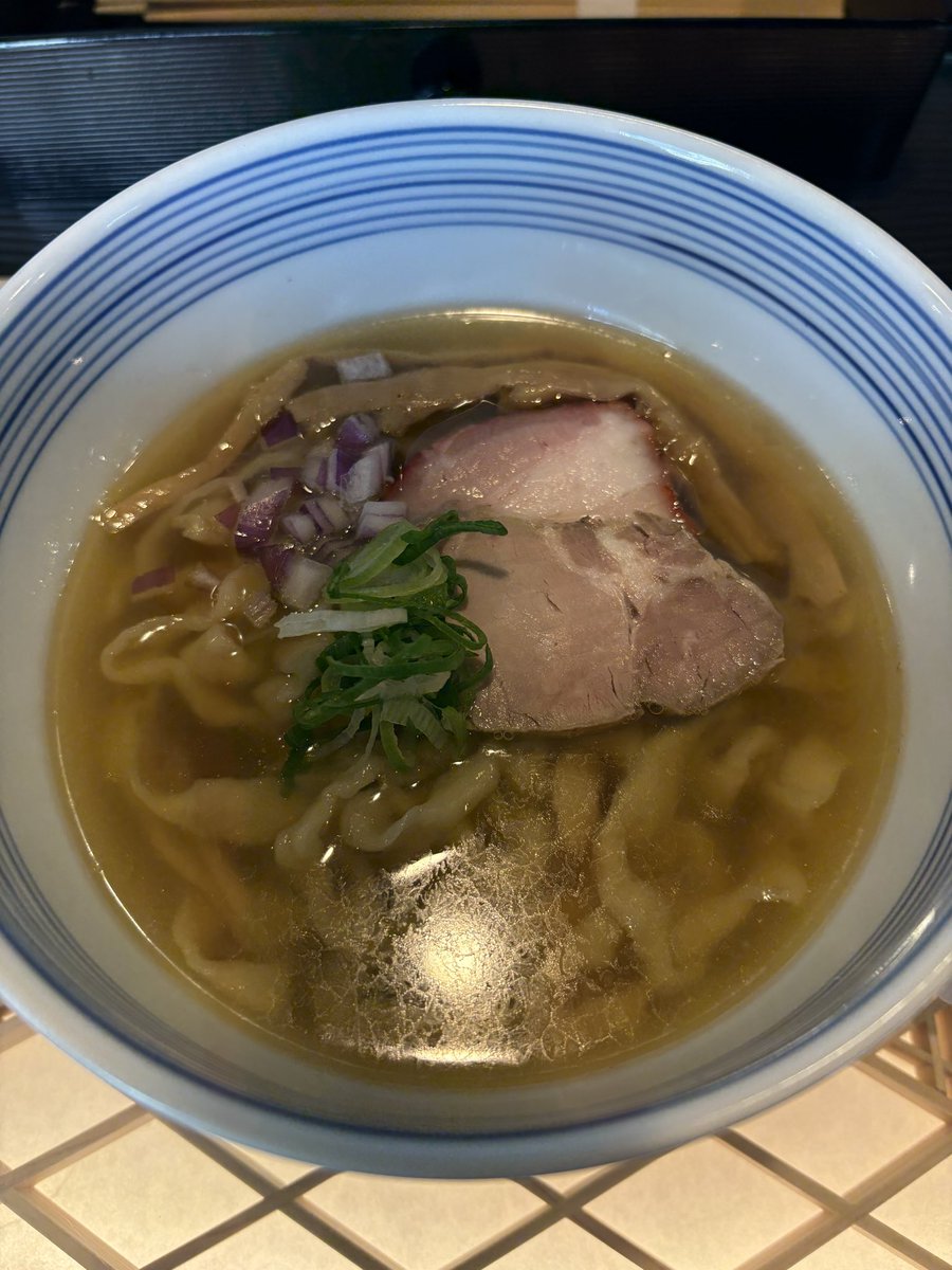 中華そば　炎@八王子
特製中華そば醤油🍜
中華そば塩🍜🧂

#八王子
#ラーメン
#炎
#鴨福セカンド