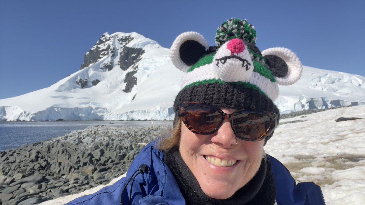 Kim Stomperbeanie Jackson tweet media