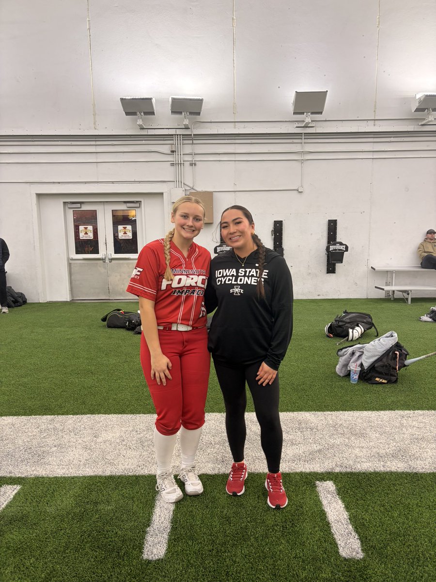 CarlinCarlson28's tweet image. I had an amazing time @CycloneSB this weekend! Thank you to the coaches and players for the incredible feedback, and such a well organized camp!

#classof2028 #Forcesoftball
@CoachPinkerton @MNForceImpact @SunilSportsNews