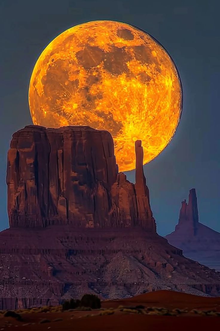 naturebeautyh's tweet photo. Aesthetic moon🌕🌙 https://t.co/HCXGwbpzNC
