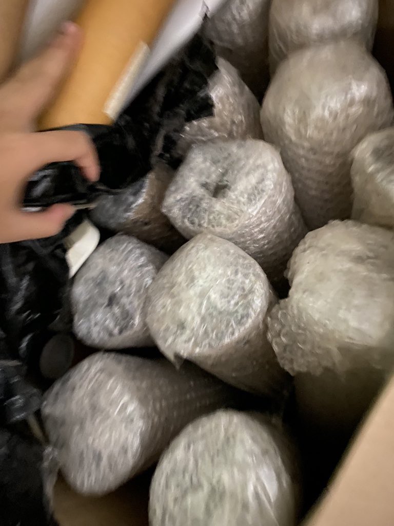 JBDef20's tweet image. โปสละ 60 รวมส่ง (ส่งใส่กระบอก)
#ตลาดนัดกัซเซบึน #ตลาดนัดgot7 #ตลาดนัดอากาเซ #ตลาดนัดอากาเซ่